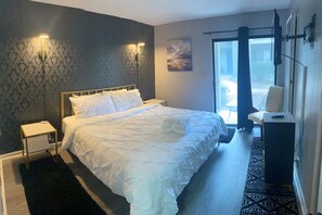 2 bedrooms, iron/ironing board, free WiFi, bed sheets - Private Villa on Nature Preserve- 5 min from Historical Beach! (Hilton Head Island)