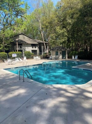 Outdoor pool - Private Villa on Nature Preserve- 5 min from Historical Beach! (Hilton Head Island)