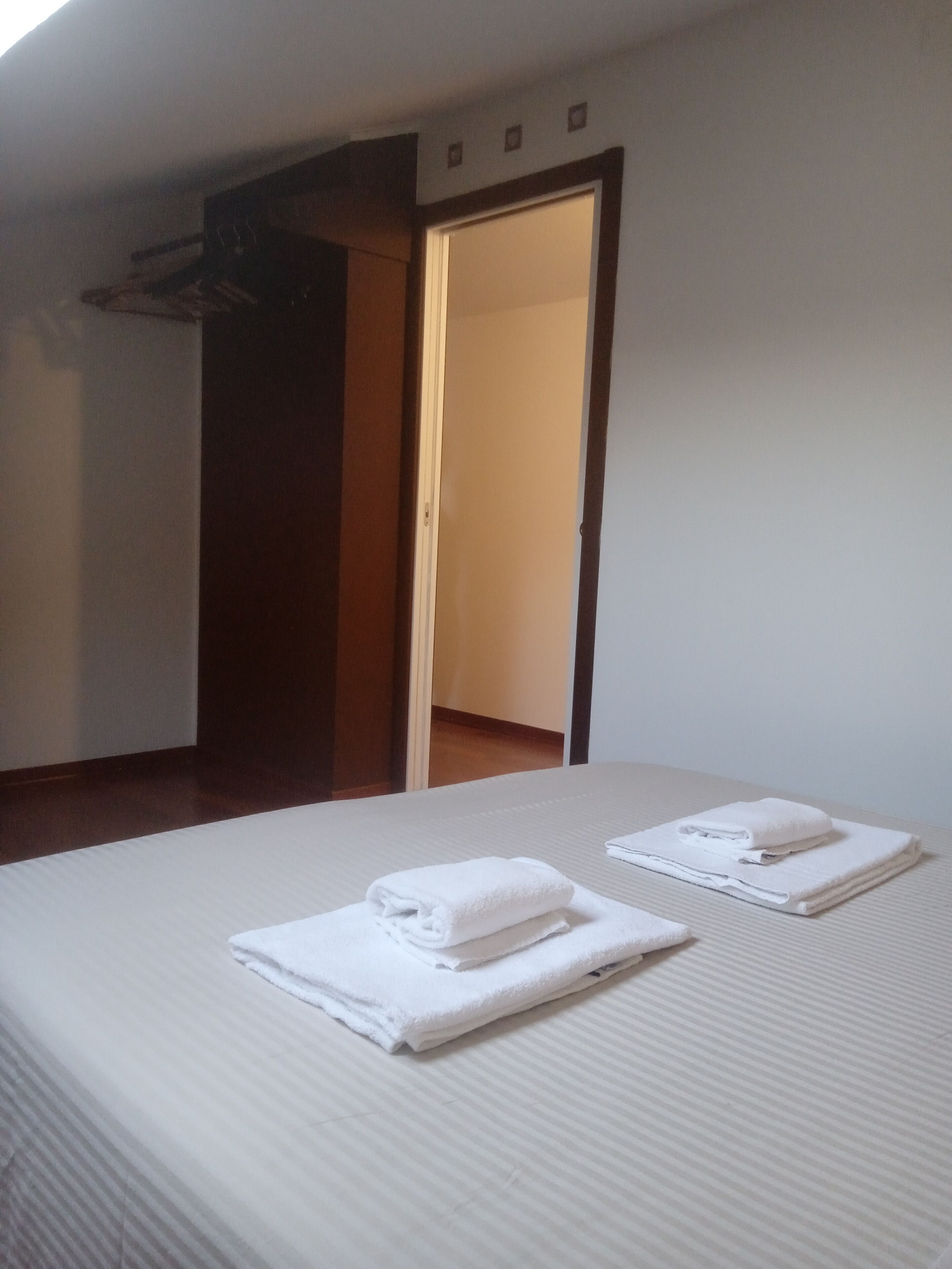 2 bedrooms, iron/ironing board, travel crib, free WiFi