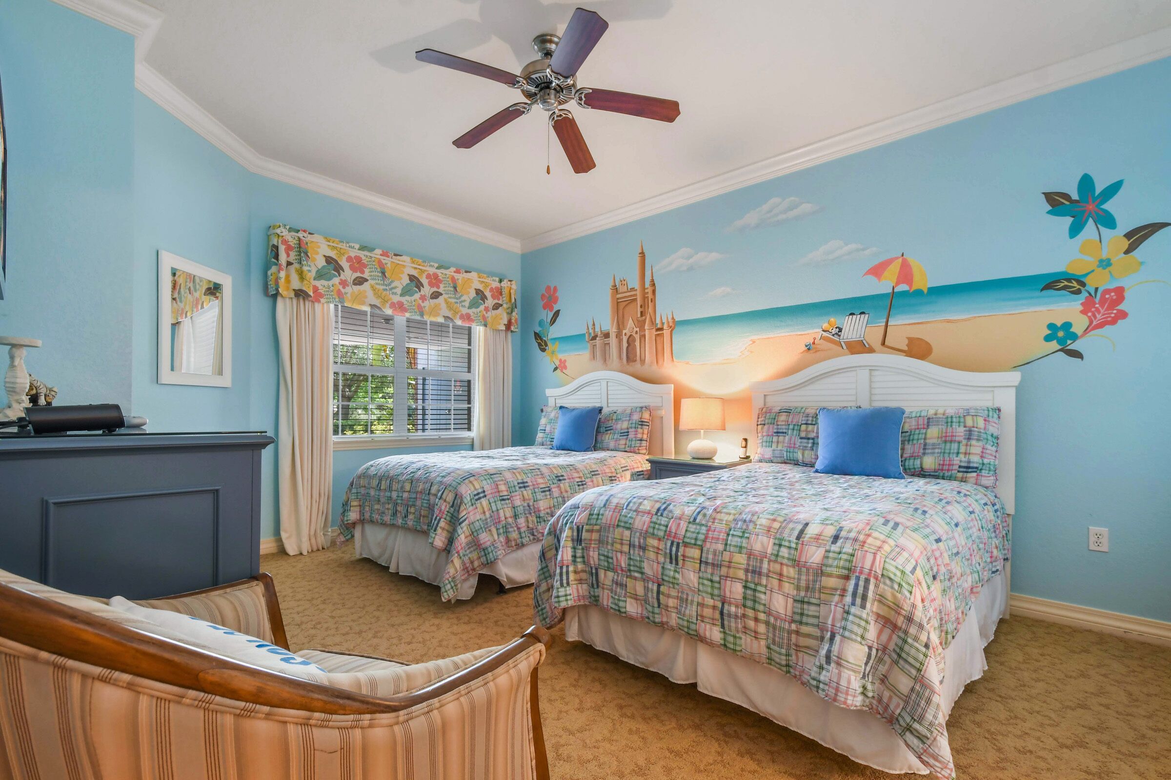 3 bedrooms, in-room safe, desk, iron/ironing board