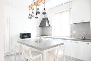 Kühlschrank, Ofen, Geschirrspüler