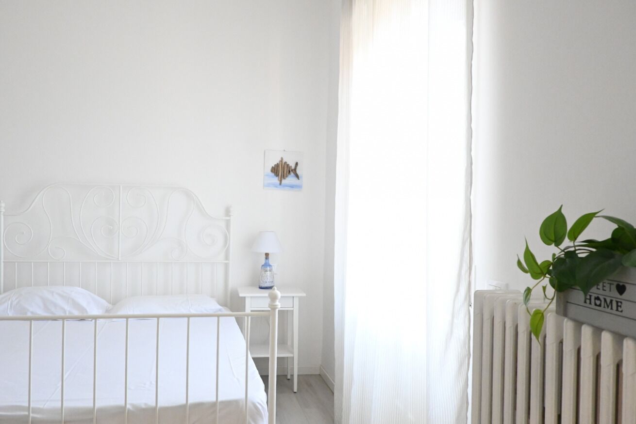 3 bedrooms, bed sheets