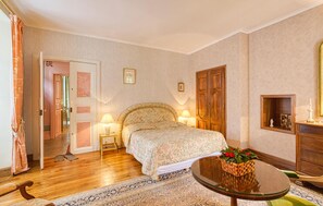 1 habitación, tabla de planchar con plancha y wifi gratis 