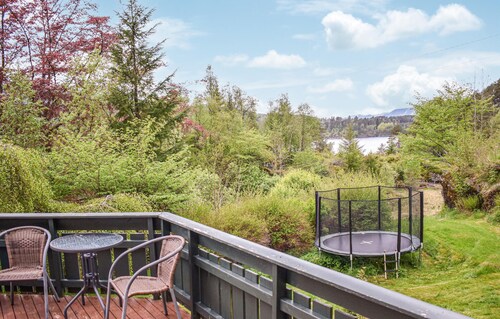 4 bedroom lovely home in Lonevåg