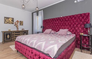 3 Schlafzimmer, Reisekinderbett, kostenloses WLAN, Bettwäsche