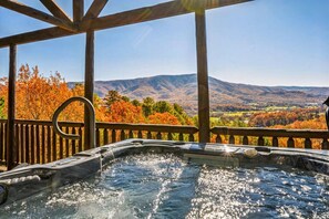 Tina de hidromasaje al aire libre