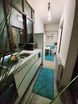 Private kitchen - Beautiful view over Bucharest! (Bucharest)