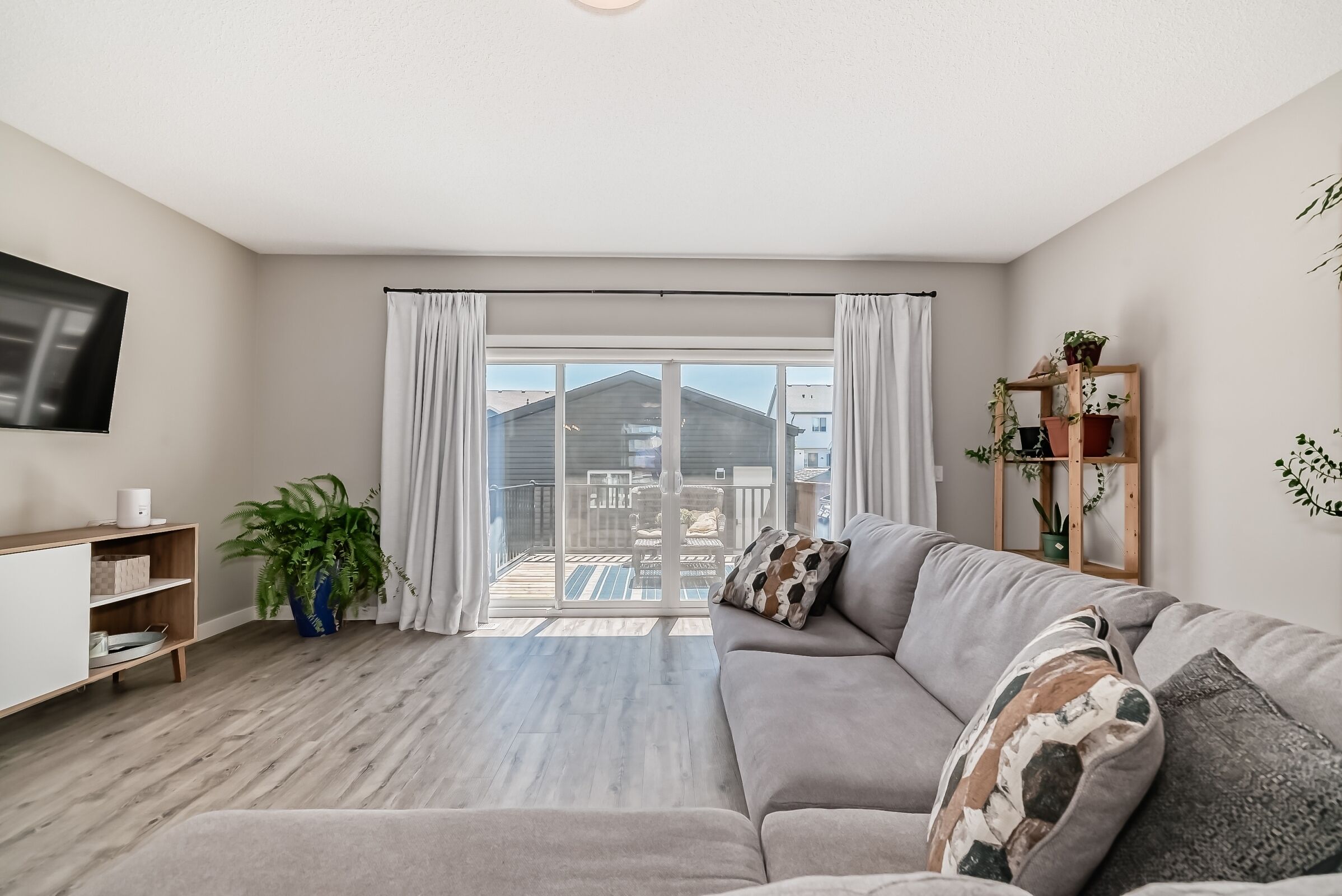 Een smart-tv, videogames, een kantoor en een printer