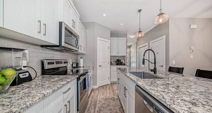 Spacious Home w/ Sauna & Fenced Yard w/ BBQ, Pet-Friendly, Sleeps 10, King Beds