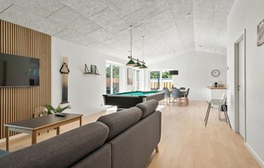 Spielezimmer