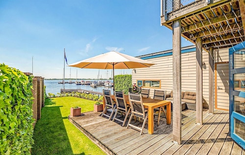 Nice home in Breukeleveen with WiFi