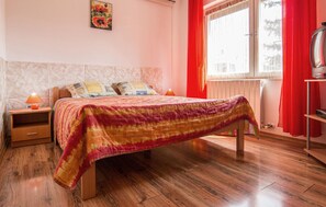 2 chambres, lit parapluie, Wi-Fi gratuit, draps fournis