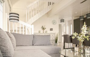 Smart-TV, Kamin, Stereoanlage