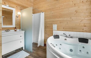Shower - 4 bedroom amazing home in Nexø (Nexø)