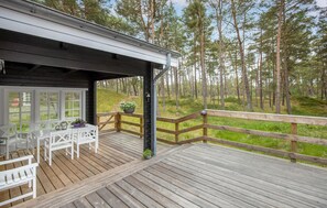 Outdoor dining - 4 bedroom amazing home in Nexø (Nexø)