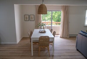 Dining - Luxe Waterfront Retreat w/ Infrared Sauna & Red Light. Near New Paltz (wallkill)