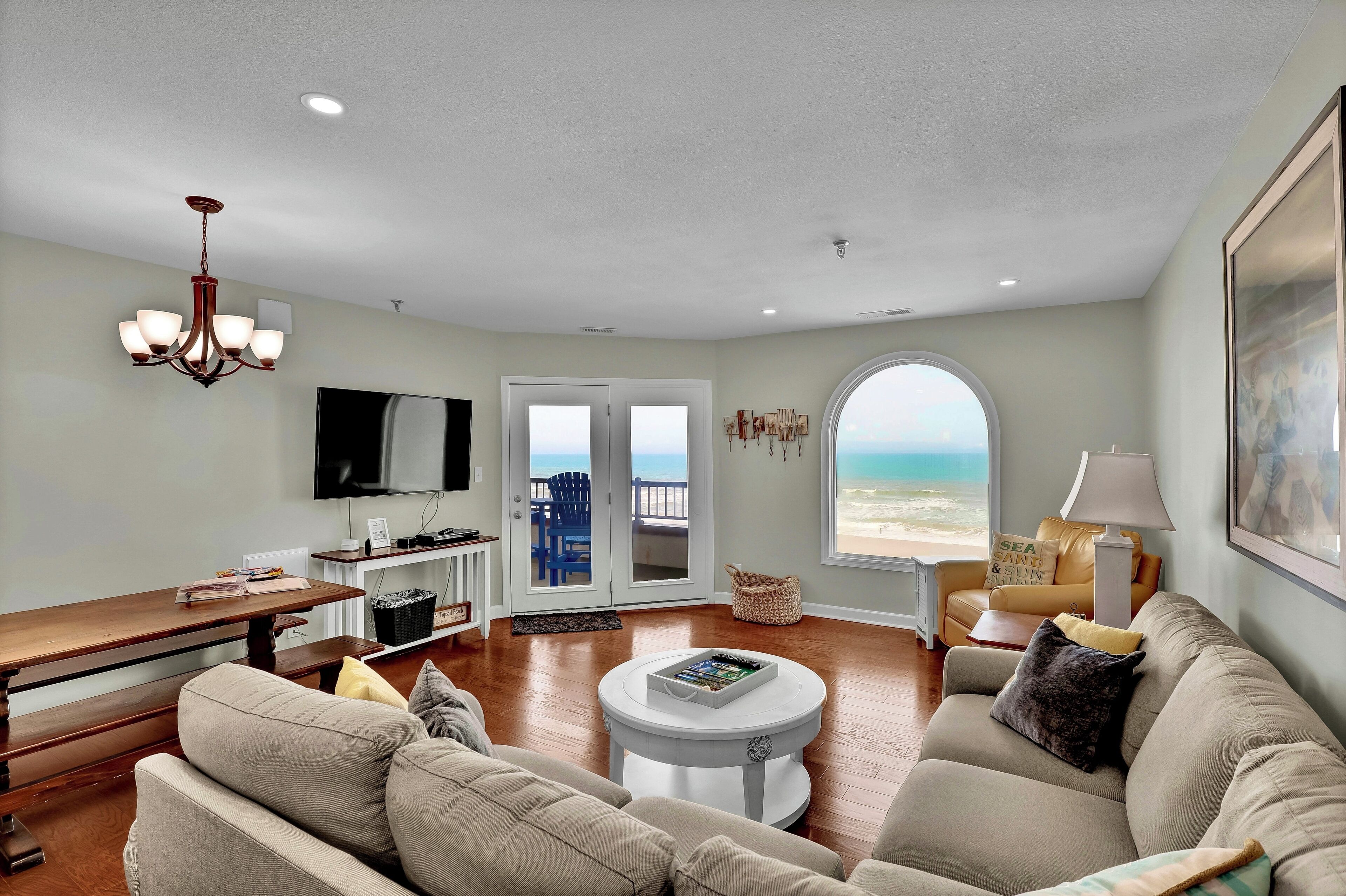 Smart-TV, DVD-Player, Bücher, Videothek