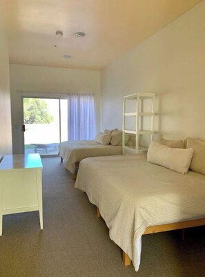 3 bedrooms, in-room safe, desk, iron/ironing board