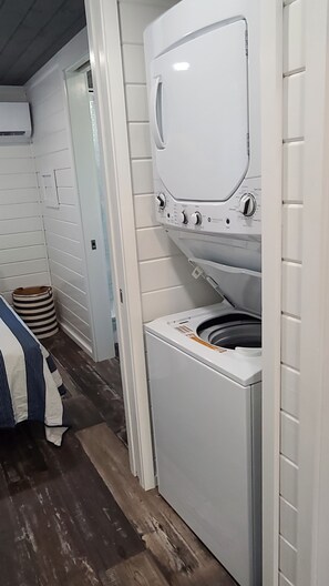 Interior - Bev's Place - a quaint tiny house in a secure community with amenities to enjoy! (Clarkesville)