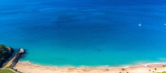 Paradise in Kaanapal at Black Rock 3Kn 1Qn bed see Maui updates. 