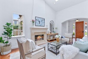 TV connectée, cheminée, imprimantes