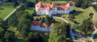 Cozy home in Breznicki Hum