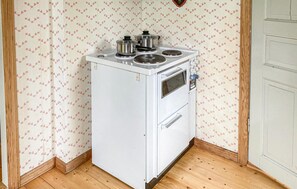 Fridge, stovetop, coffee/tea maker, cookware/dishes/utensils