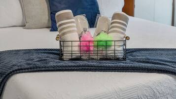 4 bedrooms, desk, iron/ironing board, free WiFi