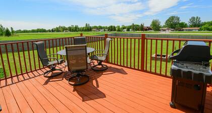 Three bedroom home on a large lot with a lake view