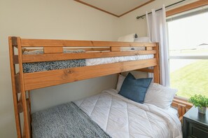 4 camere, ferro/asse da stiro, Wi-Fi gratuito, lenzuola