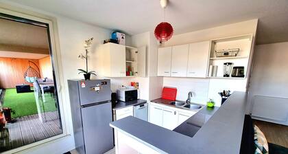 Life at the Bassin (afloat)