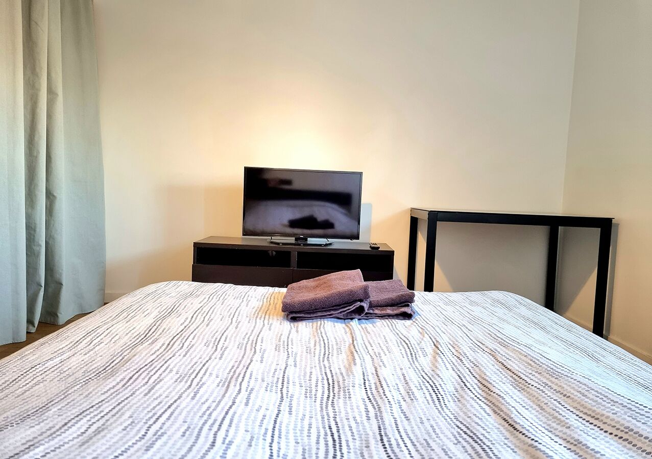 2 bedrooms, desk, iron/ironing board, free WiFi