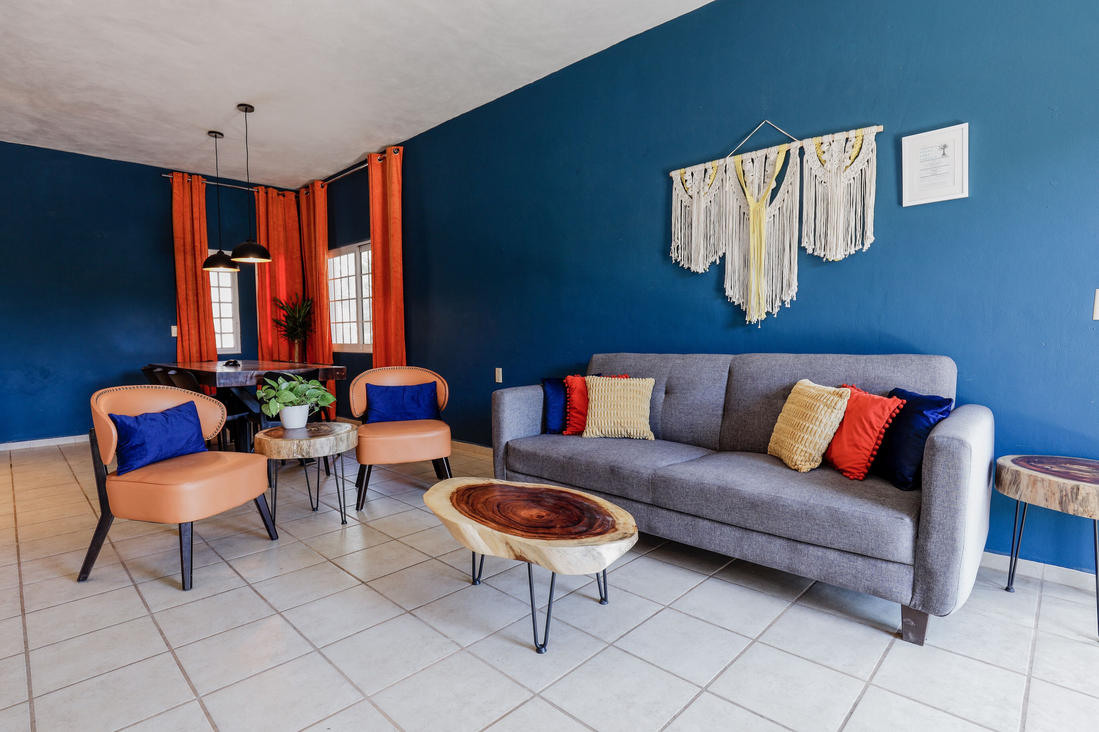 Villa 5 | Living area | 40-inch Smart TV with satellite channels, TV