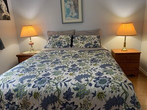 4 Schlafzimmer, Schreibtisch, Bügeleisen/Bügelbrett, kostenloses WLAN