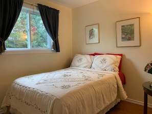 4 habitaciones, escritorio, tabla de planchar con plancha y wifi gratis 