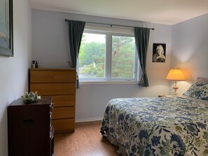 4 Schlafzimmer, Schreibtisch, Bügeleisen/Bügelbrett, kostenloses WLAN