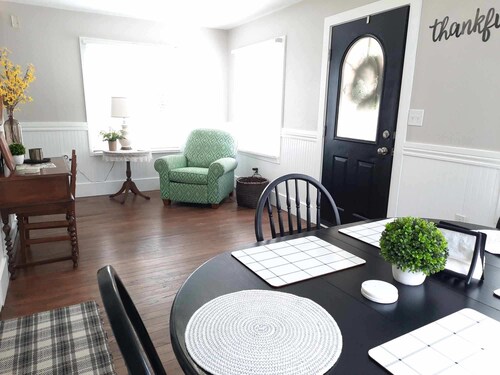 Comfortable Home in Midtown!