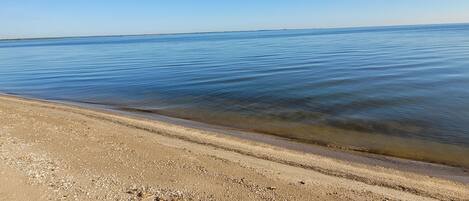 Am Strand, Liegestühle, Strandtücher