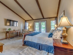 3 habitaciones, escritorio, tabla de planchar con plancha y wifi gratis 