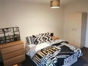 4 camere, ferro/asse da stiro, Wi-Fi, lenzuola