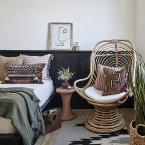 1 室のベッドルーム、デスク、アイロン / アイロン台、WiFi (無料)