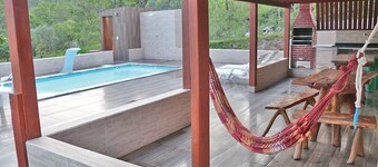 BUNGALOW WITH WATERFALLS IN PIRENOPOLIS.