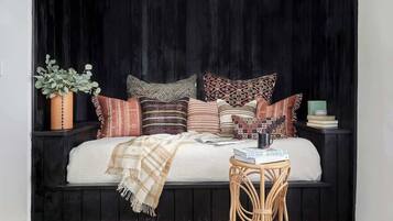 1 habitación, tabla de planchar con plancha, wifi gratis y ropa de cama