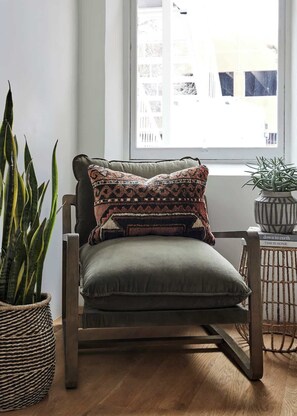 Luokittelematon kuva, 5 kautta 21, painike