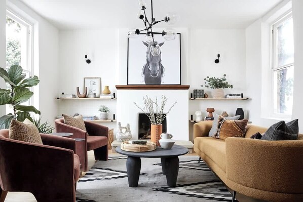 Smart TV, fireplace, offices