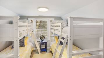 3 bedrooms, free WiFi, bed sheets