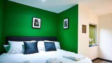 6 soveværelser, skrivebord, strygejern/strygebræt, weekendseng