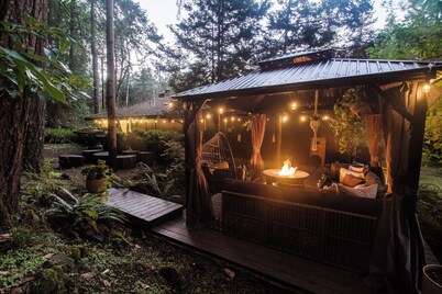 3BR Renovated pet friendly home in woods near UO campus, Spencers butte & Trails