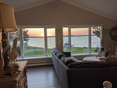 Lake Luxury home: Elegance,Comfort,Fishing,Hunting,Optional Pontoon/Jet ski rent