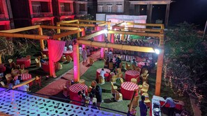 Zona a l'aire lliure per a la celebració de casaments